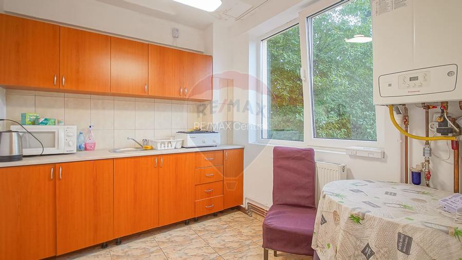 CENTRAL - Vila  DE INCHIRIAT  - pretabila diverse businessuri - 21