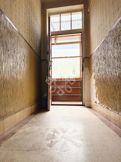 Casa de vanzare ultracentral in Oradea, strada Postavarului - 19