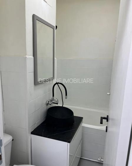Garsoniera proaspat renovata 30 mp, etaj intermediar,  cartierul Tractorul  - 5