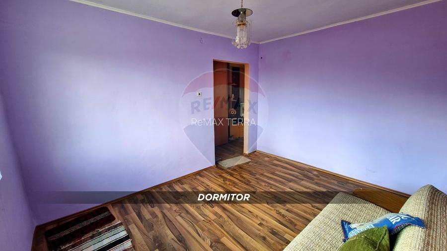 OPORTUNITATE DE INVESTITIE- CAVNIC - apartament cu 3 camere - 4
