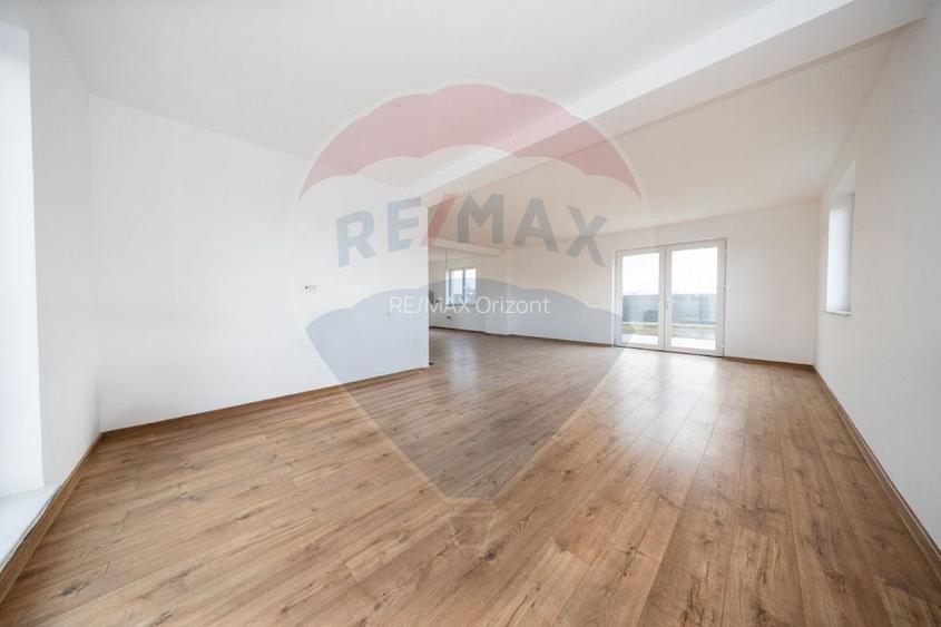 Vila moderna cu 4 camere,  P+E - teren 501 mp - 12