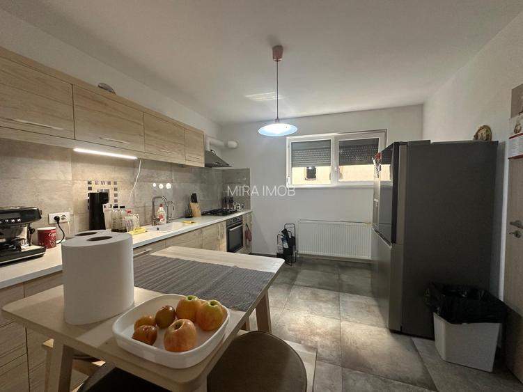 Vilă individuală  | 5 camere | 4 dormitoare cu băi proprii | Garaj | - 10