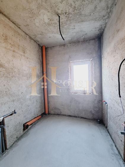 BLOC NOU. ETAJUL 1. 2 LOCURI DE PARCARE. 2 BAI. - 10