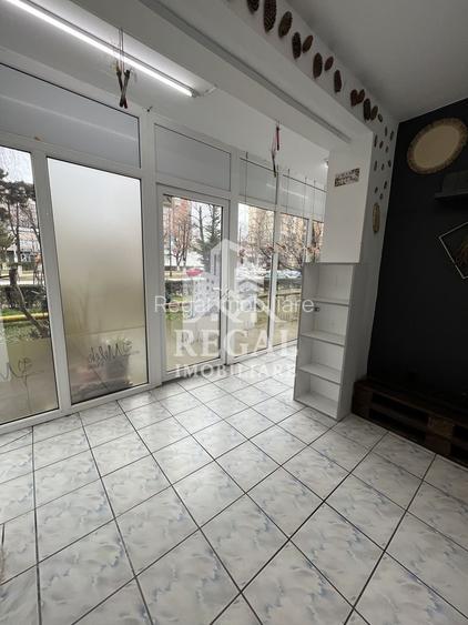 Spațiu comercial de vânzare – 47 mp utili, vitrină generoasă - 5