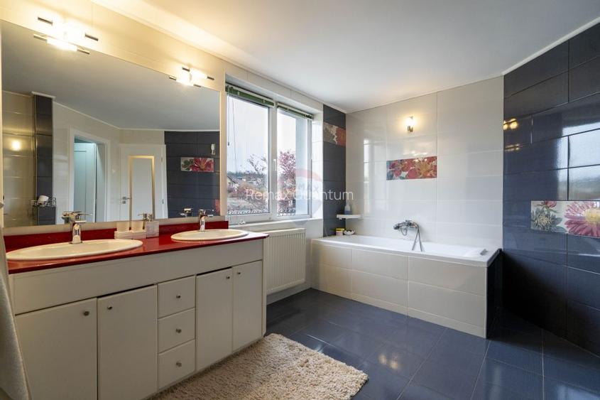 De vânzare casă cu 5 camere, ready to move.  în zona Oncea - 26