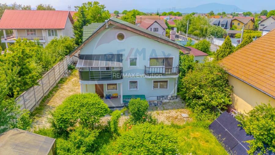 Vila rezidential/  gradina de vis/sera/ panouri/ Sanpetru! - 33