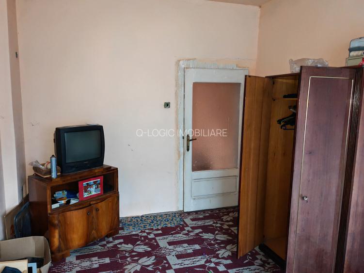 Casa 6 camere libera la vanzare RASNOV - 9