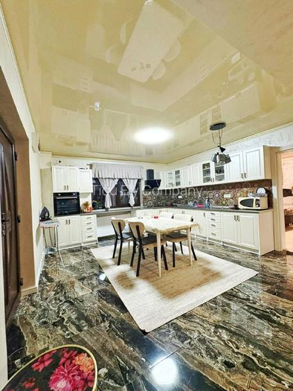 Vindem Vila de lux in Navodari - 2