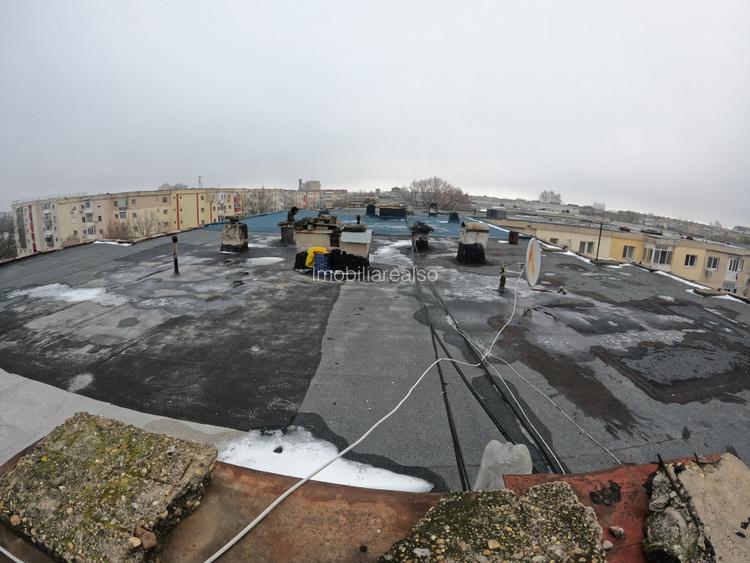 Oportunitate de Investitie: Apartament cu Doua Camere decomandat - 13