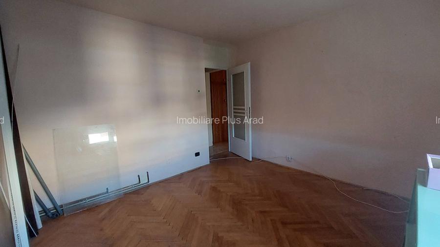 Vand apartament 2 camere Micalaca - 4