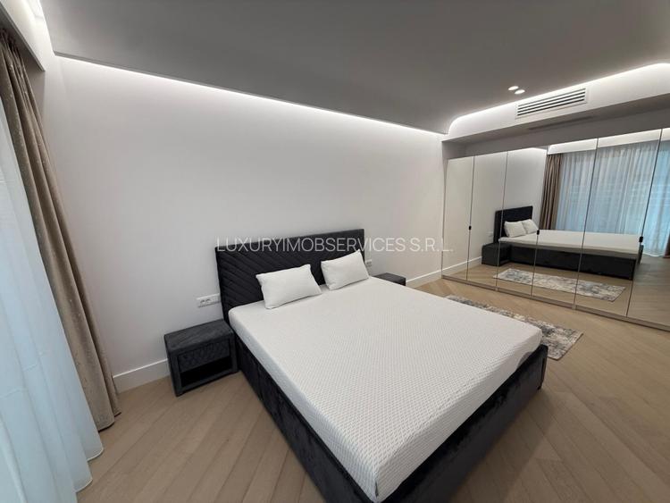 Cortina 126 Erou Iancu Nicolae Cambridge Jolie Ville  - 4