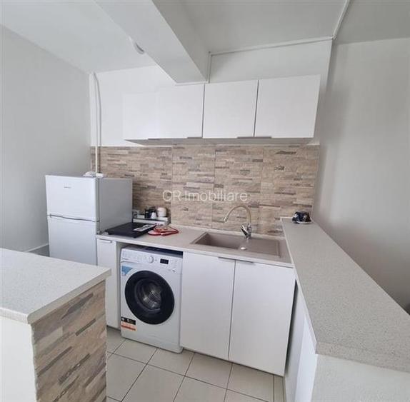 Garsoniera, Gara de Nord, - 2