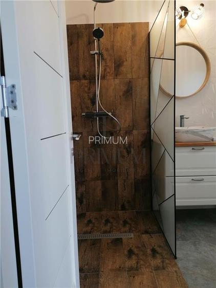 Sag- despartit prin garaj- 5 camere - 3