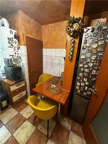 CIRCUMVALATIUNII - ETAJ 1 - BLOC IZOLAT - 4 camere - 2 bai - debara - decomandat - 7