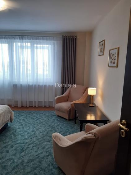 Închiriez apartament spatios renovat 3 camere, 150 mp, terasa de vara imensa - 4