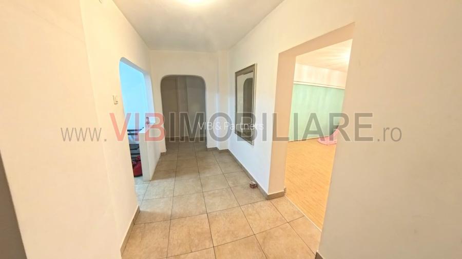 3 Camere, Birouri sau Locuinta, Camera de Comert, Disponibil si Nemobilat - 4
