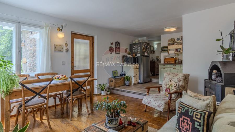 Vilă turistică de vânzare la 5 minute de CASTELUL BRAN | COMISION 0% - 10