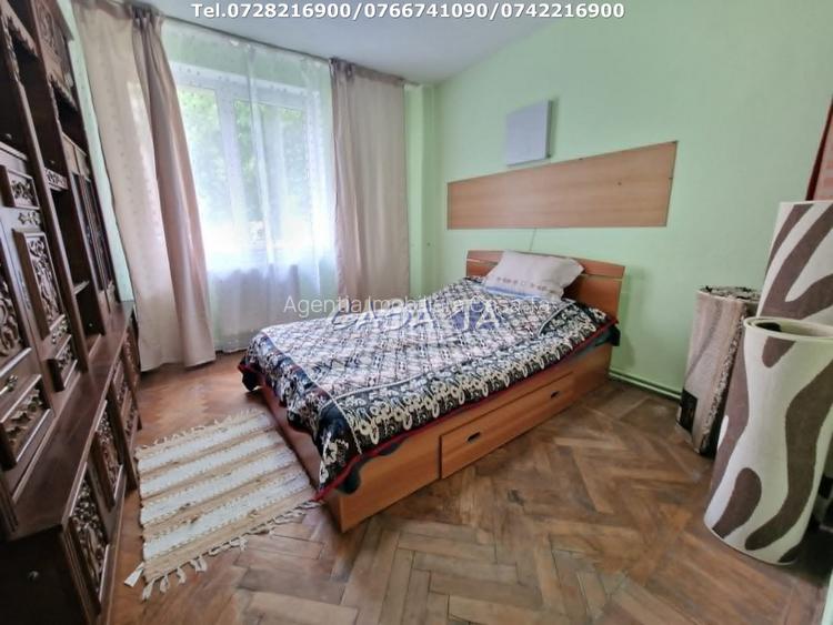 Apartament 3 camere, situat in Targu Jiu, Str. G-Ral Christian Tell - 6
