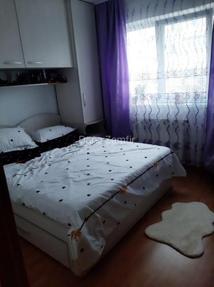 Vând apartament 2 camere Micro 3 ste Narciselor nr 4 - 3
