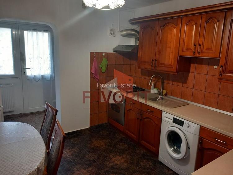 3 camere | decomandat | centrala proprie | boxa | zona excelenta | 2 bai | - 4