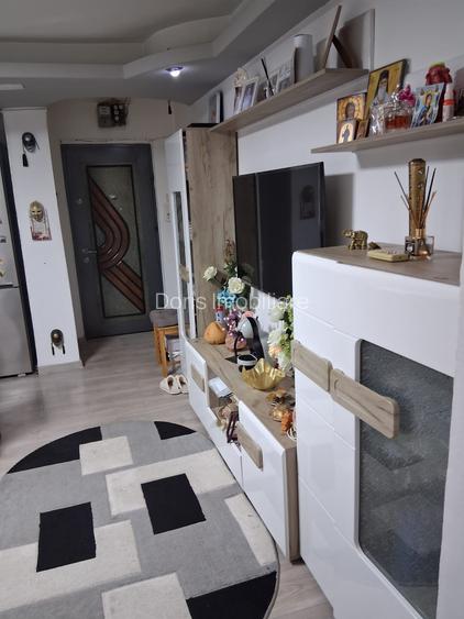Apartament 4 camere mobilat si utilat ,decomandat,etaj 4/4,liber imediat, - 5