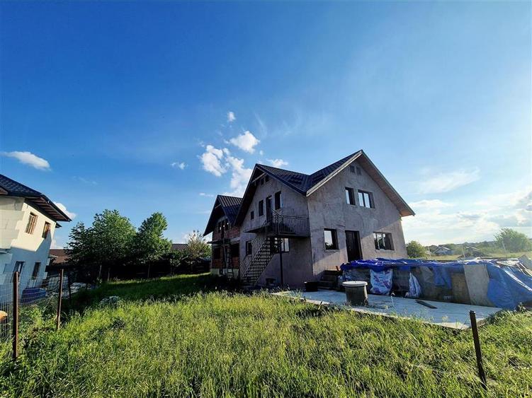 Casa de vanzare cu priveliste frumoasa
