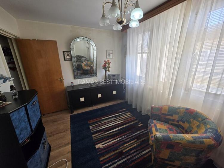 Dristor 5 minute metrou farmacia Tei, str. Parului, centrala 2 gr. sanitare - 4