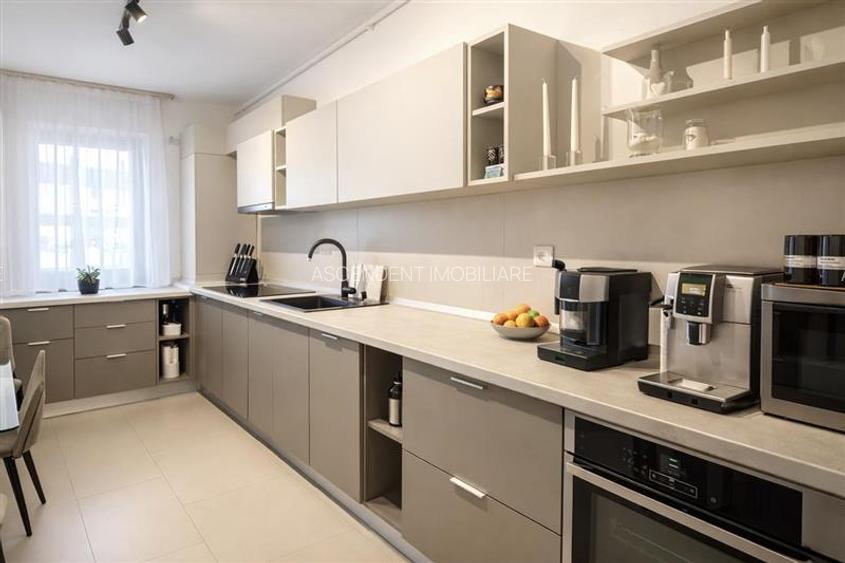 Lux, decomandat, balcon, loc parcare, Cosmopolit, Brasov - 2