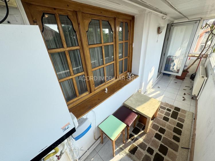 Apartament 3 camere zona Delfinariu cu Centrala - 12