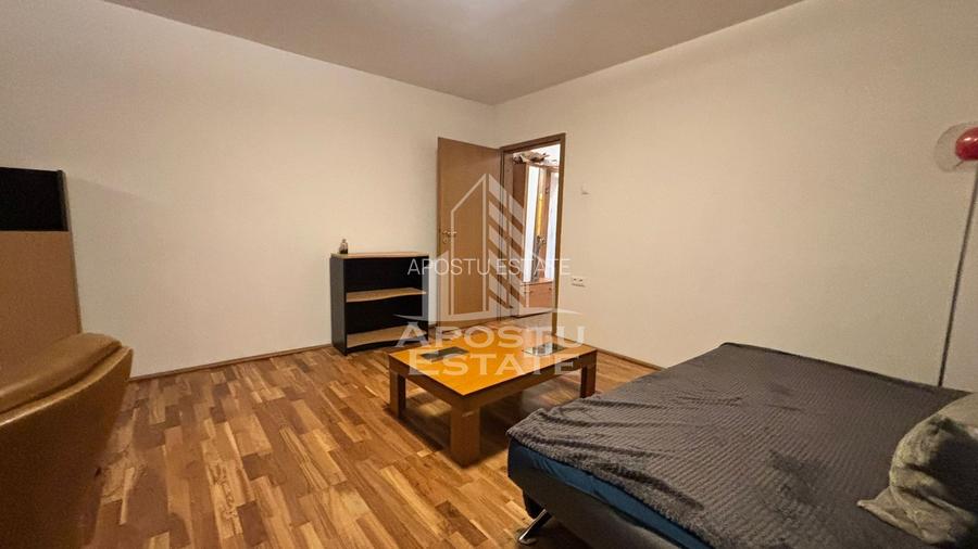 Apartament cu 2 camere in zona Complexului Studentesc,centrala termica - 2