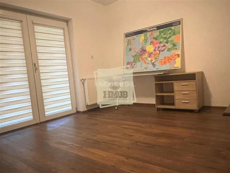 Apartament 3 camere 2 bai 2 balcoane zona Calea Cisnadiei - 8