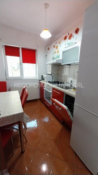 Inchiriere apartament decomandat 2 camere, parcare, et.1 str.Florilor Floresti - 4
