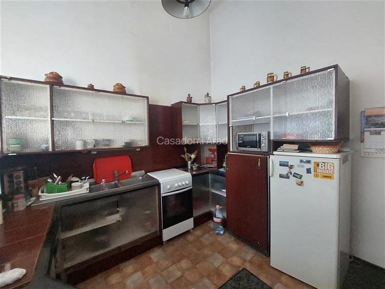 Apartament generos cu 3 camere, zona Metianu - 13