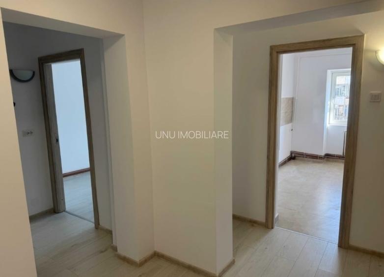 Etaj 3/10 - 2 camere decomandat - renovat - bloc pe cadre - Dacia - 3