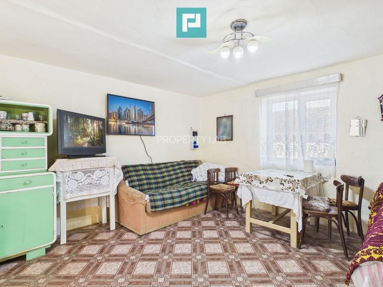 Proprietate cu 3 case din văiugă și teren în Nadab - 13