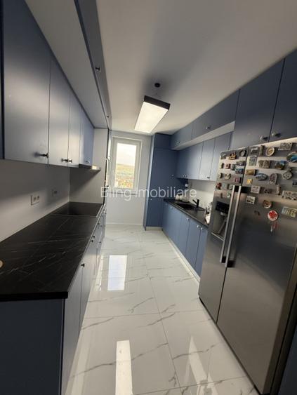 Penthouse - 123 mp utili - 5 camere - 3 bai - 3 parcari - zona Subcetate! - 4