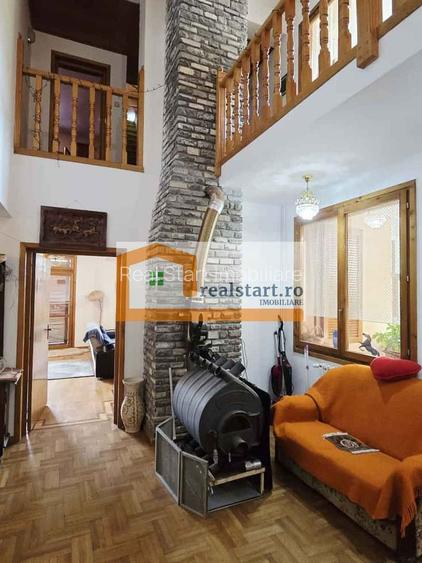 Vedere padure, panouri solare si fotovoltaice, pompa de caldura,  semineu - 12