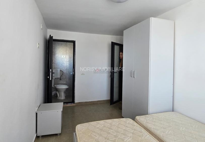 2 case + spațiu comercial | 6 dormitoare - băi proprii | 685 MP Teren - 21