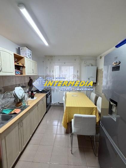 Apartament 2 camere de vanzare Alba Iulia zona Mall - 2