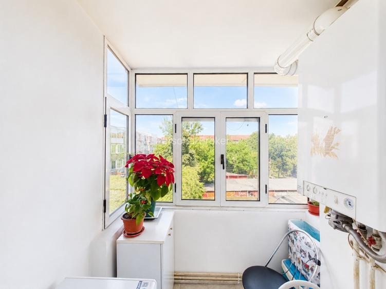 Apartament 4 Camere cu Doua GARAJE - Zona LIPOVEI - 0%COMISION - 9