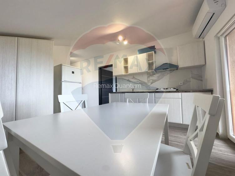Apartament cu 3 camere de vânzare - 4