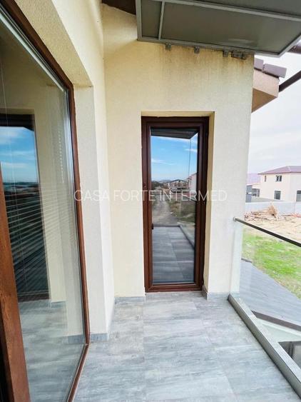 VILĂ TIP DUPLEX – PALAZU MARE VEDERE LA LAC 231000 € - 28