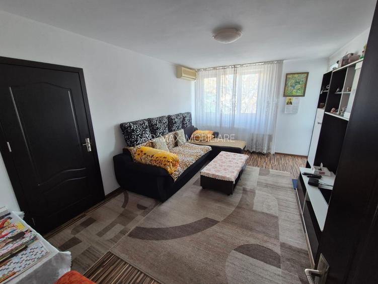 Ap 3 camere Titan - Piata Miniș mobilat/utilat - 3