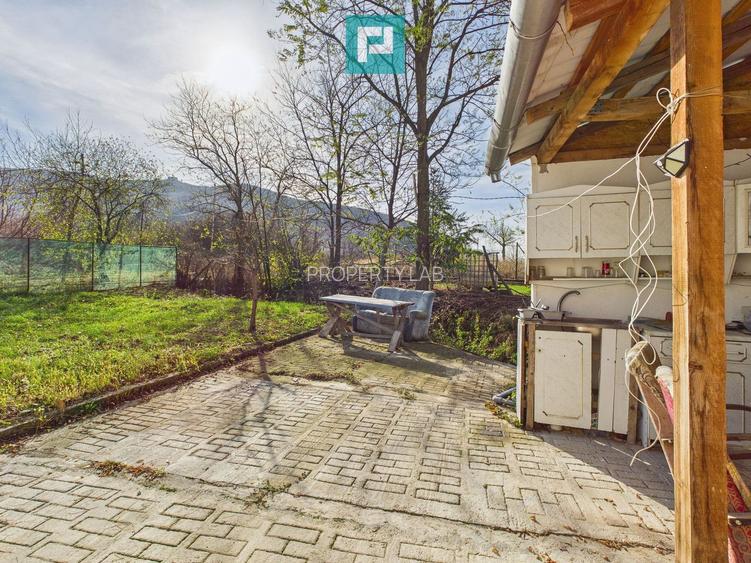 Casuță cu priveliște panoramică spre Cetatea Șiria - 19