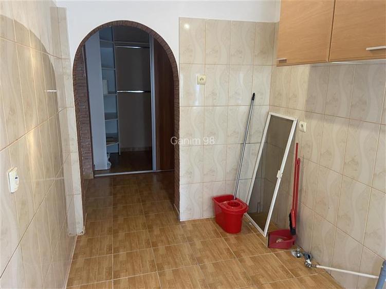 Apartament 2 camere , zona ultacentrala - Casa de Pensii , decomandat 54 mp , re - 5