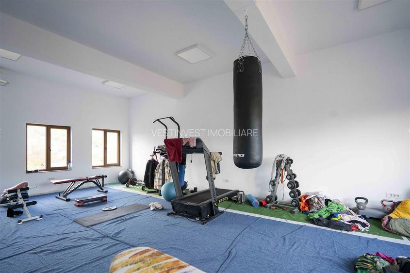 Baza de tenis si constructie moderna - 10