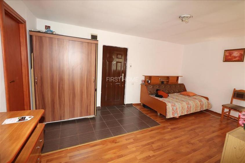 Garsoniera de vanzare in zona Penny Obor , etaj 3 (mansarda) - 8