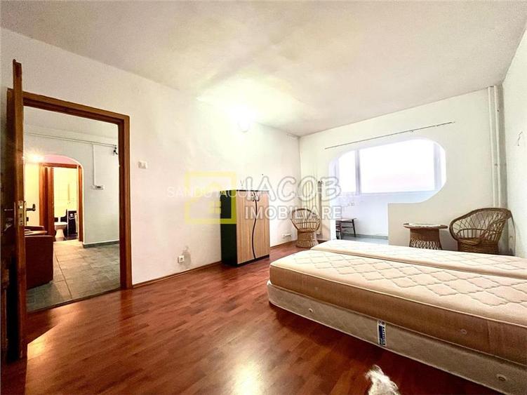 Apartament decomandat, 2 camere, etaj 3, str. Milcov , Bacau - 6