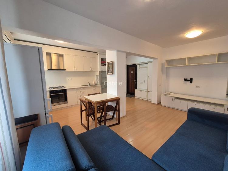 Închiriez apartament 3 camere  - 6