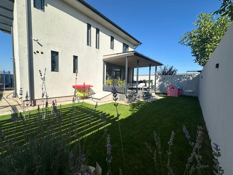 Casă individuală de vânzare | nouă - Berceni Ilfov | 4 camere - 3 băi , 310 mp - 3